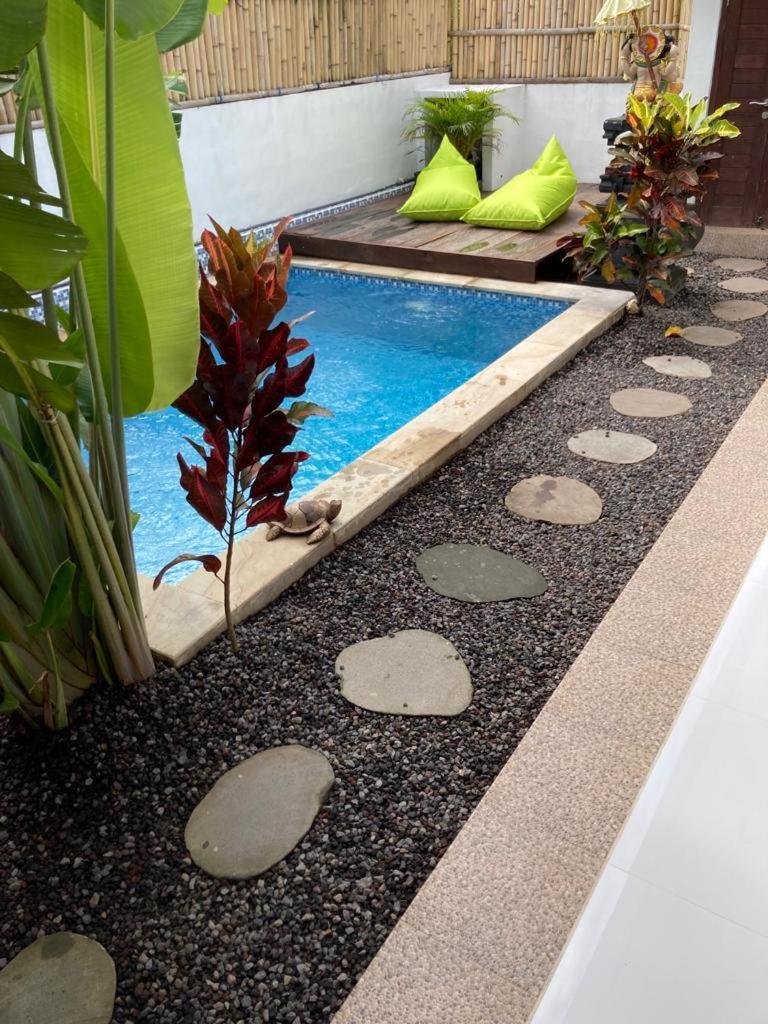 Villa Iris Homestay Uluwatu Exterior foto